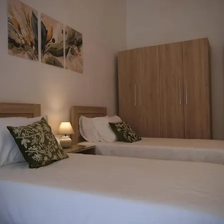 Nyaraló Netta Maltese Townhouse Sliema