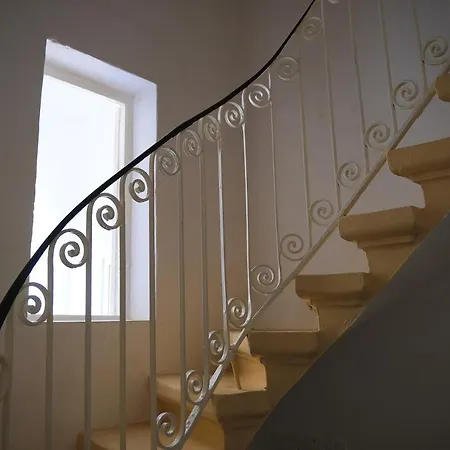 Netta Maltese Townhouse Nyaraló Sliema